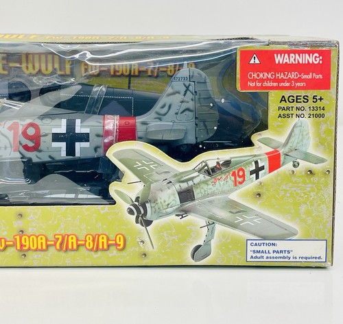 Ultimate Soldier 1:32 Focke-Wulf Fw-190A-7/A-8/A-9 Red 19 Kolle Alaaf 21000 NIB - Picture 5 of 12