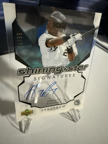 2007 Upper Deck Spectrum Hanley Ramirez Shining Star Auto 56/99 #SS-HR - Picture 3 of 8