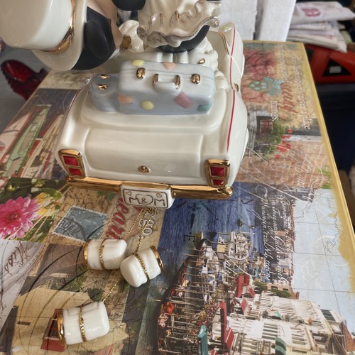 Lenox Disney Minnie's Dream Honeymoon Showcase Collection Just Married - Picture 4 of 12