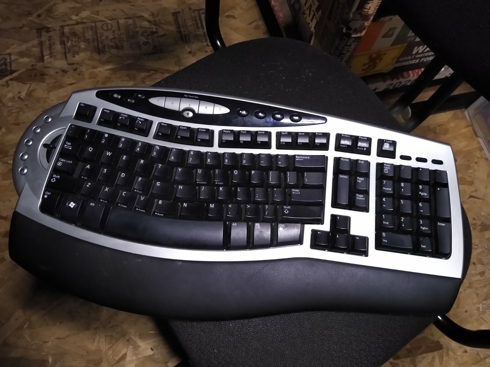 Microsoft wireless comfort keyboard 4000 model 1045 ergonomic keyboard