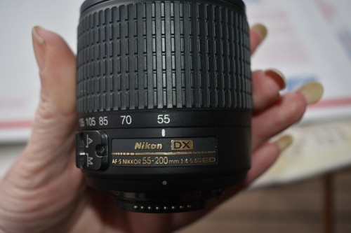 Nikon DX AF-S NIKKOR 55-200mm 1:4-5.6G ED - Picture 3 of 6