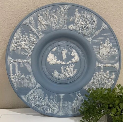Piatto ceramica vintage Wedgewood Jasper Ware stile blu religioso fatto a mano 12" D - Foto 1 di 15