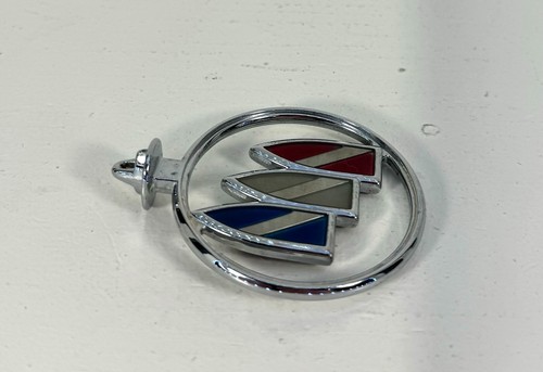 Vintage Buick Tri-Shield Metal Hood Ornament - Picture 8 of 12