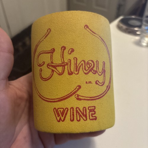 Vintage Hiney Wine "Keeps Your Can Cold” Hiney Hugger Foam Can Koozie Rare - Picture 12 of 14