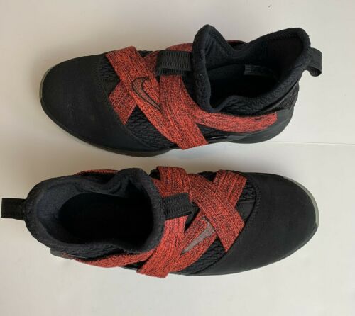 Nike Lebron Soldier XII Boys Youth Shoe AA1352-003 Athletic Sports Black/Red 6Y - Picture 3 of 11