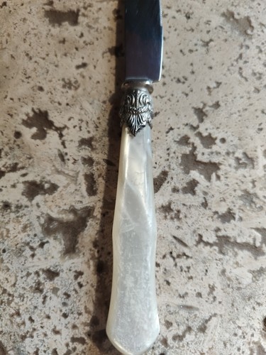 EME NAPOLEAN VINTAGE DINNER BUTTER KNIFE 18/10 ITALY IVORY COLORED HANDLE - Picture 4 of 7