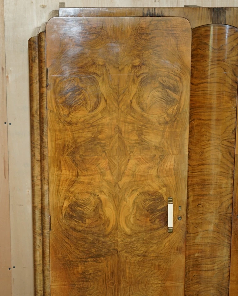 LARGE ANTIQUE ART DECO CIRCA 1930'S SATIN WALNUT DOUBLE WARDROBE PART OF SUITE - Image 4 of 4