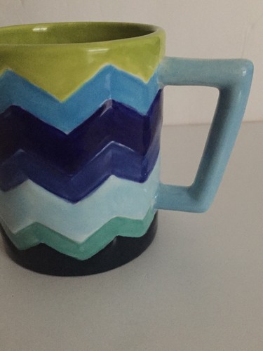 Tazza da caffè in ceramica 11 oz blu e verde lime design chevron testurizzata 4"T - Foto 4 di 8