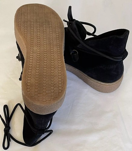 Women’s Hush Puppies Chukka Boot. Size 10. Suede Upper With Crepe Rubber Sole. - Picture 5 of 7
