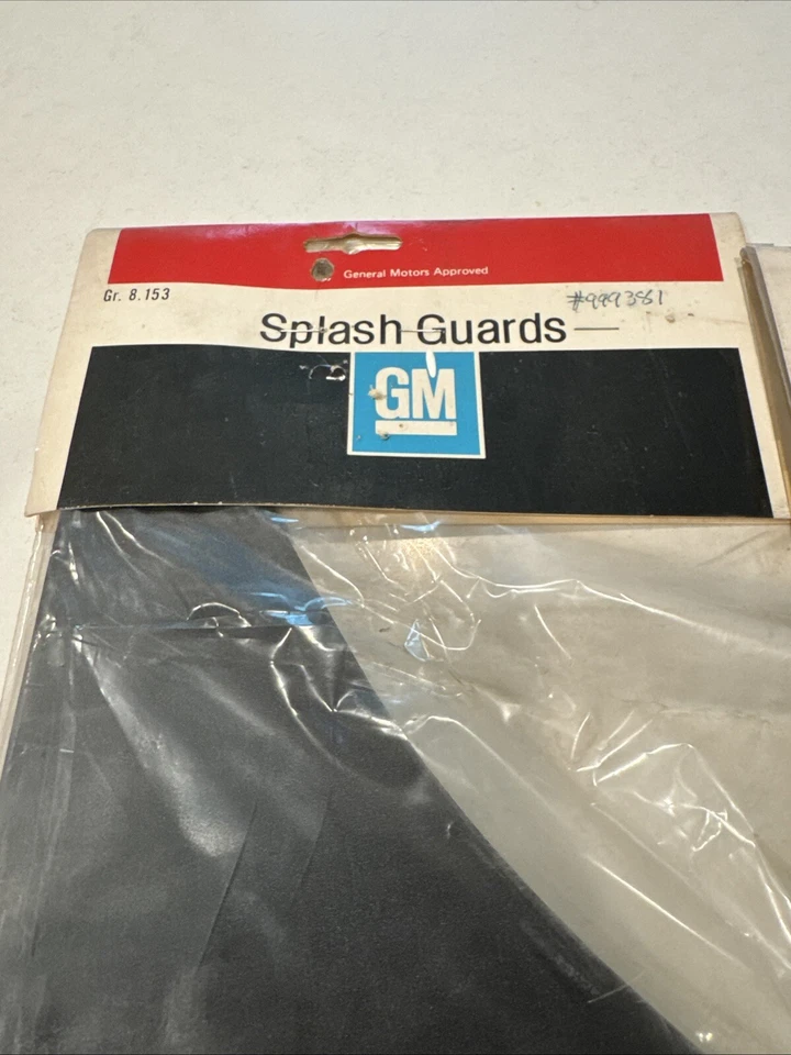 Nuevo de Lote Antiguo GM 999381 Chevrolet Nova Guardabarros Delantero Trasero Negro Fabricante de Equipo Original Foto 4 de 4