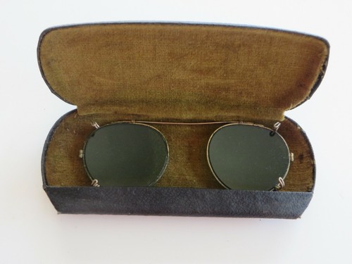 Antique Gold Metal Lens Clip-On Green Sunglasses w Case - Picture 6 of 8
