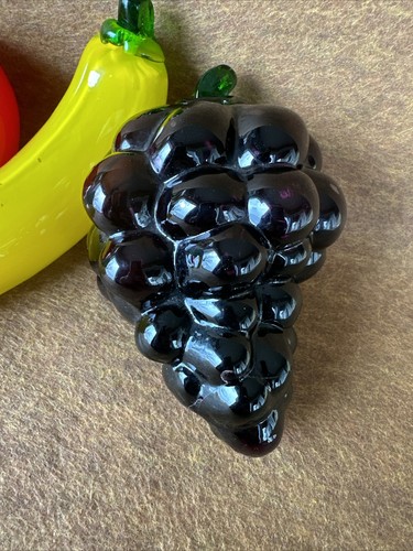 Four Vintage Murano Style Hand Blown Glass Fruit - Grapes, Banana, Pear, Tomato - Picture 20 of 24