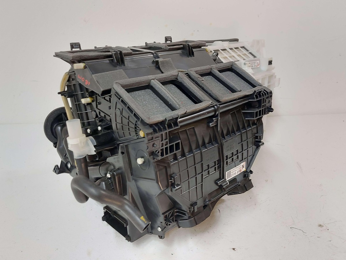 09 Nissan GTR GT-R R35 HVAC Heater Core Blower Motor Housing