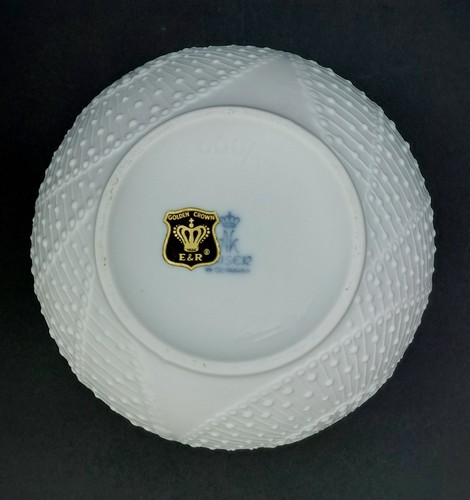 Vtg. Kaiser Germany White Bisque 7" Vase Toscana Embossed Medallions 1980s - Picture 7 of 13