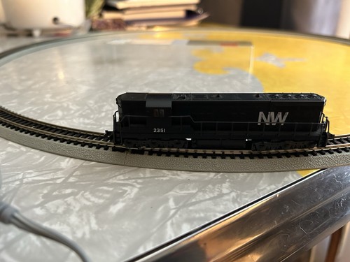 Atlas Spur N EMD SD-9 Norfolk und Western Dieselmotor (Box, funktionsfähig) - Bild 1 von 9