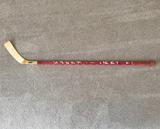 VTG Easton Canadien Aluminum 9001 Red Joey Kocur Hockey Stick 62.75