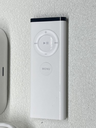 Apple iPod Universal Dock. Model A1256 with Apple Remote and Sync Cable - Bild 3 von 5