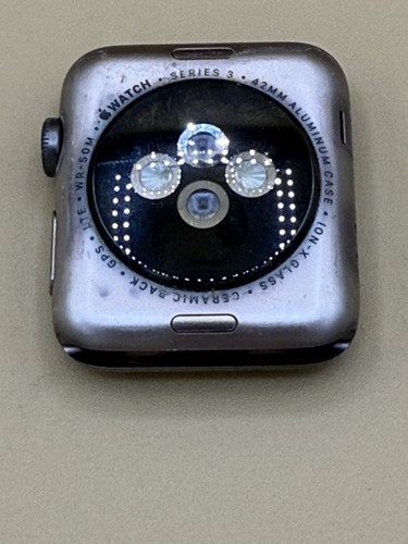 Apple Watch Series 3 42mm Black Aluminum Smartwatch - Picture 2 of 2