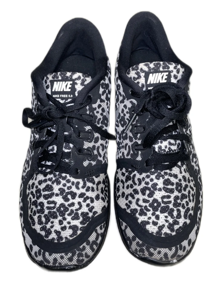 Zapatilla deportiva 7Y Nike Free 5.0 Animal Print negra gris EE. UU. 7, UK 6, EU 40 Foto 2 de 4