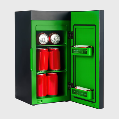 Xbox Series X Replica Mini Fridge 冷蔵庫 Amazon.com: Xbox Series X Replica Mini Fridge Thermoelectric