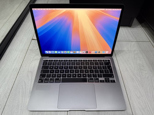 Apple MacBook Air Retina 13.3" 2020 - 256GB SSD 16GB Ram 8C CPU 7C GPU M1 - Grey - Picture 4 of 18