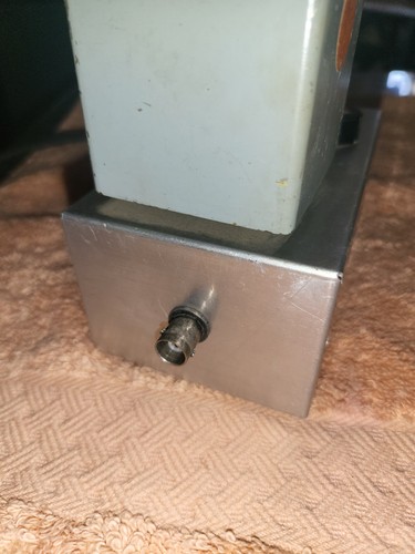 BLILEY CCO-23MD FREQUENCY STANDARD QUARTZ OSCILLATOR WITH BASE & CORD - Picture 4 of 10