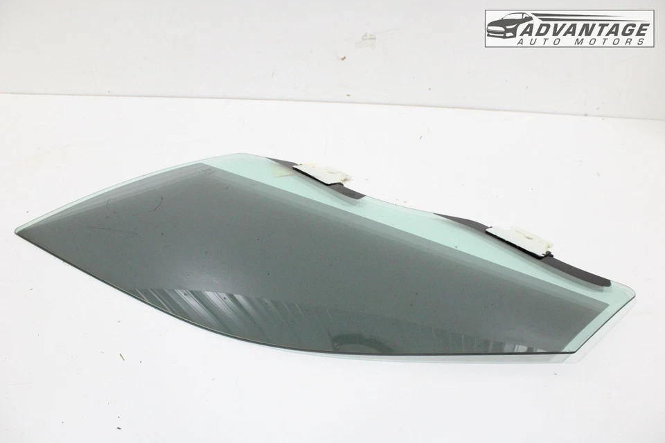 Chrysler 300 2020-2023 panel de puerta del lado del conductor delantero izquierdo ventana vidrio OEM Foto 3 de 4