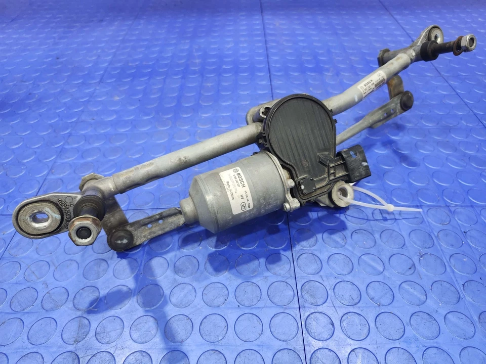 Conjunto de acoplamiento del motor limpiaparabrisas 15-22 Ram ProMaster City OEM 68361339AA Foto 2 de 4