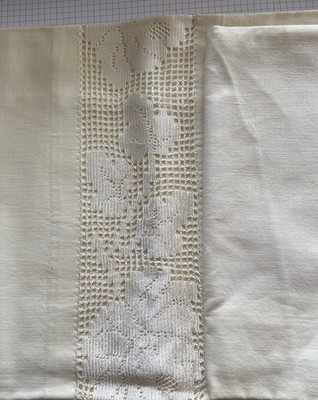Kopfkissen, Spitzenkissen, Paradekissen aus Omas Zeiten mit Spitze vor 1945 2 St