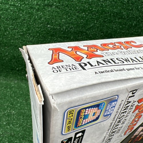 Magic The Gathering Arena Of The Planeswalkers Board Game New Open Box Complete - Picture 12 of 12