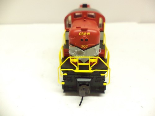 Atlas Ho, 7008 Alco RS-3 locomotive, GB&W 307 - Picture 2 of 5