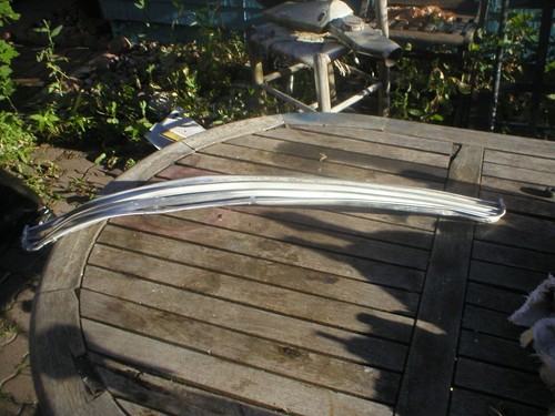 1972 Jaguar XJ-6 lower front grill-fits series 1 XJ-6/12 1968-72 - Picture 5 of 19