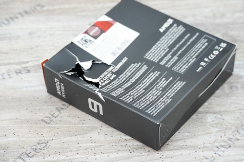 AMD Ryzen 9 9950X3D-- NEUF SCELLÉ - BOÎTE ABÎMÉE - Photo 5/7