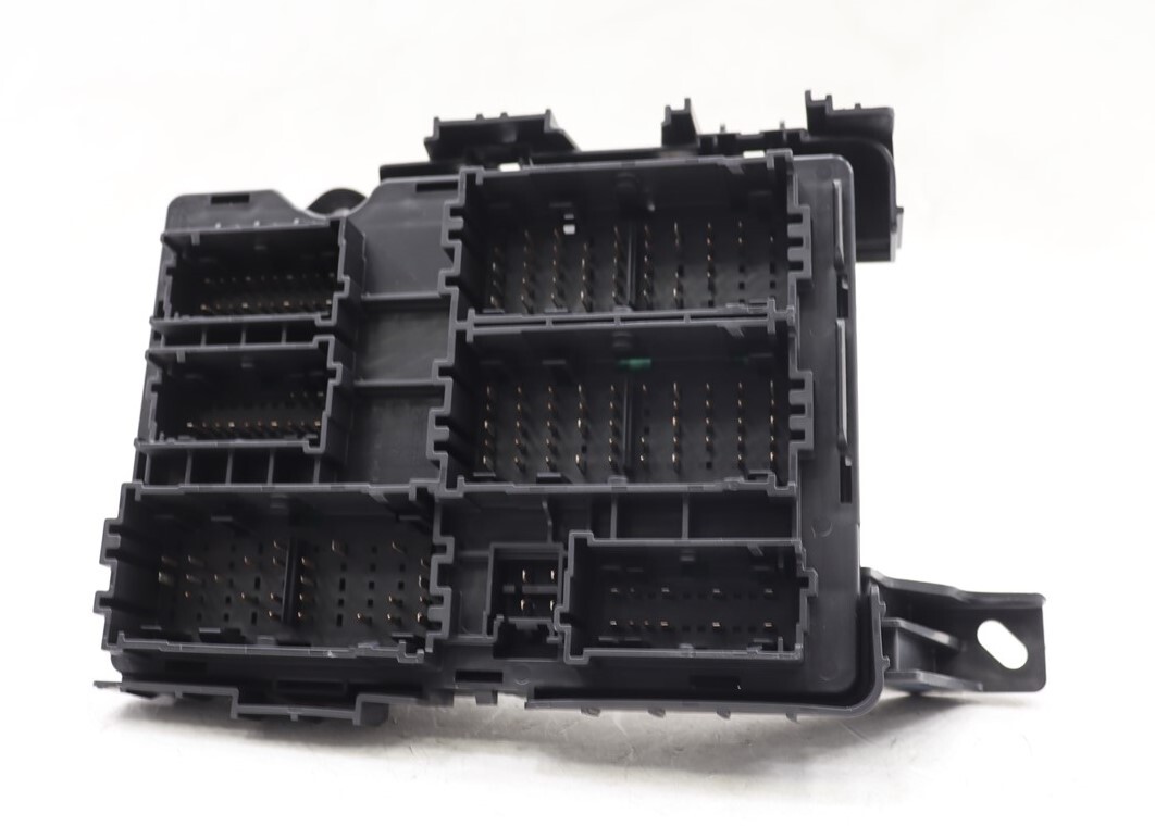 ２２１５eheim NEW OEM GM Fuse & Relay Junction Block 84331926 | eBay