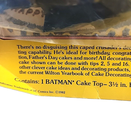 Vintage 80s Batman Wilton DC Comics Cake Tops Topper 1982 Figurine Birthday 3.5" - Picture 3 of 4