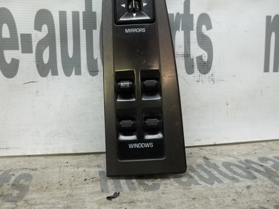 Interruptor de ventana delantera izquierda Cadillac Sevilla 1992-1995 OEM MASTER DRIVER 3530528 Foto 3 de 4