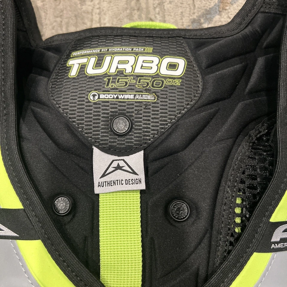 NUEVA Mochila de Hidratación American Kargo Turbo - 1.5 Litros - Amarilla/Negro Foto 3 de 4