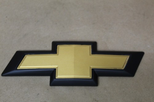 2016 - 2018 CHEVROLET CRUZE LOGO EMBLEM BADGE OEM - Picture 2 of 3