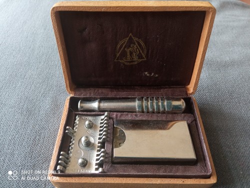 rasoio di sicurezza vintage italiano C.A.V.A