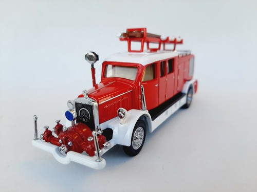 1/64 s scale matchbox (actual 1/69) YFE07 1938 Mercedes wagon fire truck - Picture 7 of 12