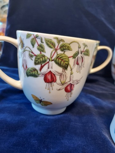 Pair of Portmeirion Botanic Garden Hummingbird Coffee/Tea Cups - Picture 3 of 3