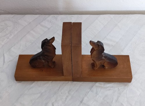 Buchstütze Holz mit einem Hund 2 Buchstützen wunderschöne Holzarbeit. - Bild 2 von 3