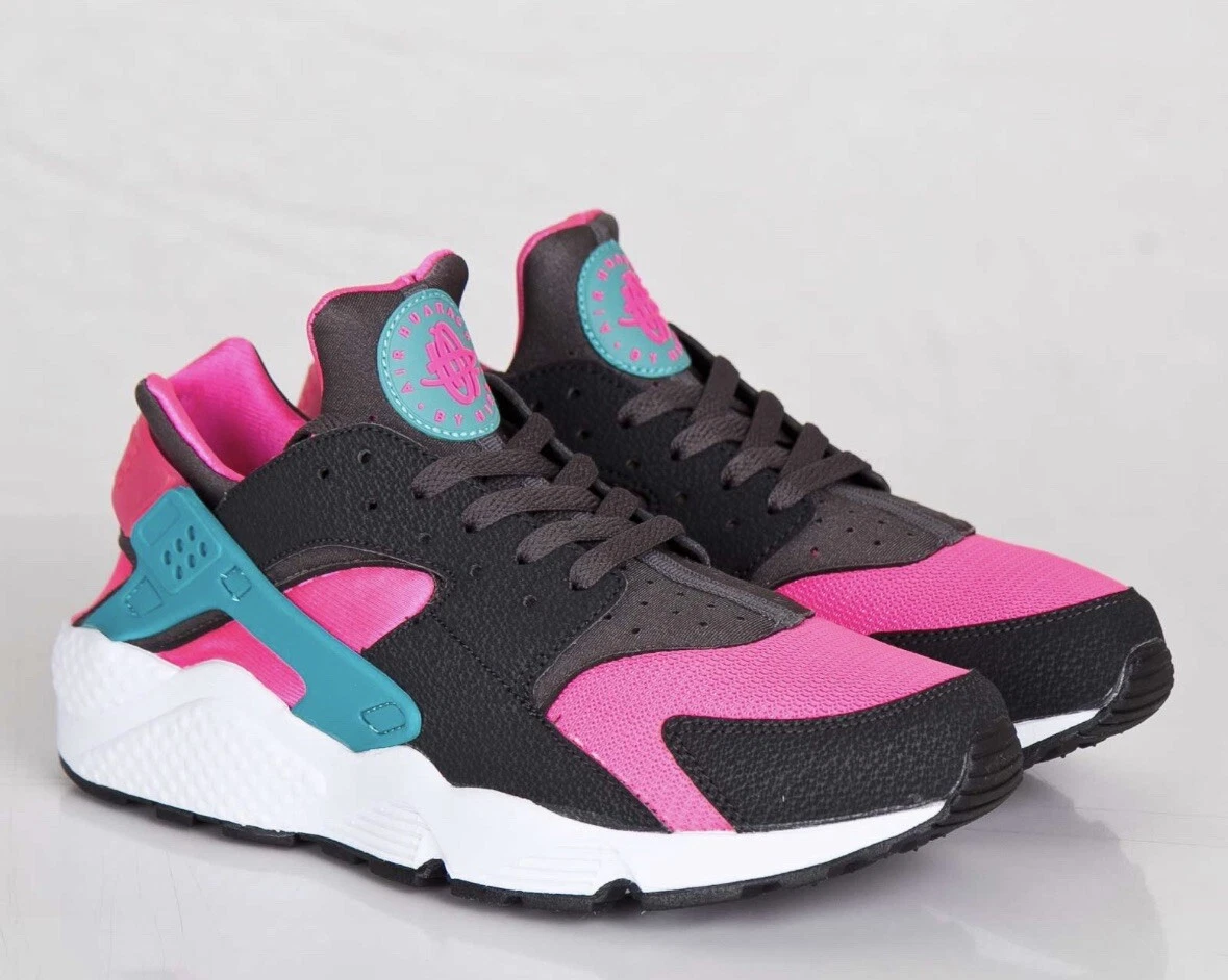 Nike huarache sneaks up hotsell
