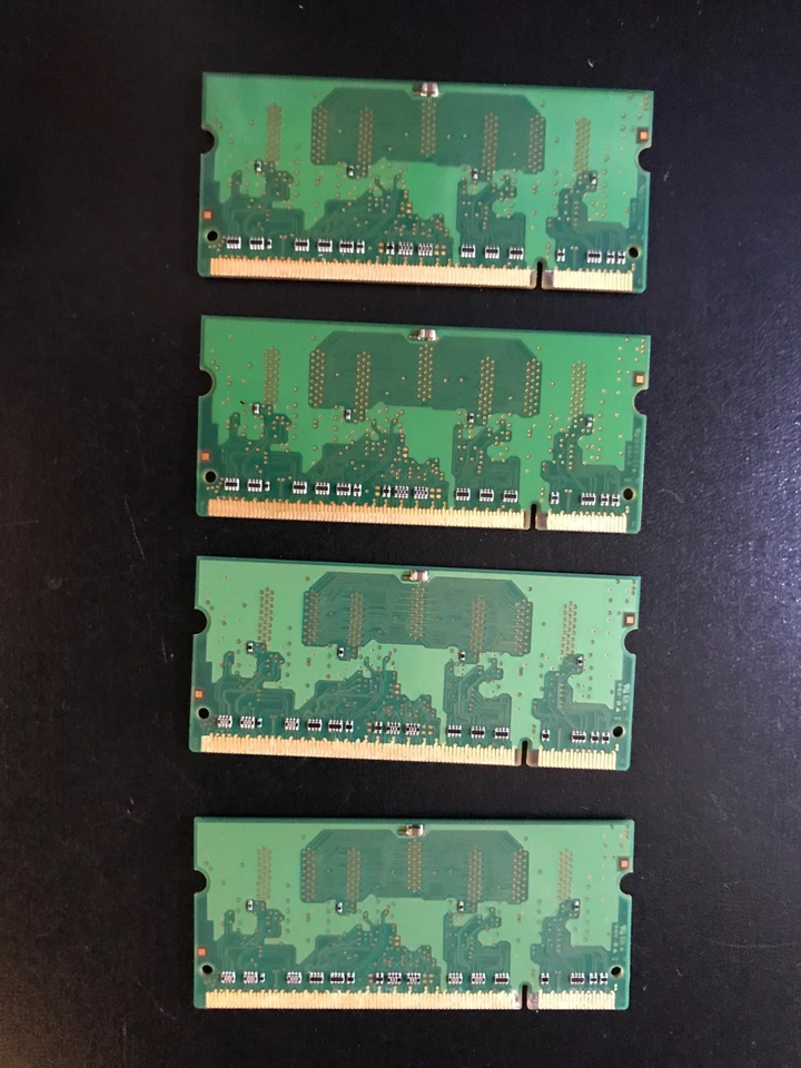 Hynix 4 X 512 mb PC2 - 5300 RAM / Memory - Image 2 of 2