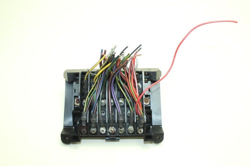 Mercedes-Benz W123 Fuse Box 1235400350 - Picture 5 of 6