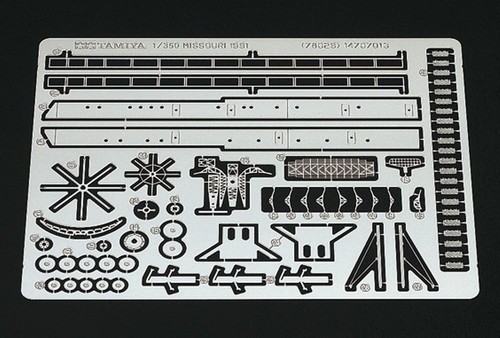 Tamiya 1/350 Ship Series No.29 US Navy Battleship BB-63 Missouri 1991 Specificat - Picture 8 of 9