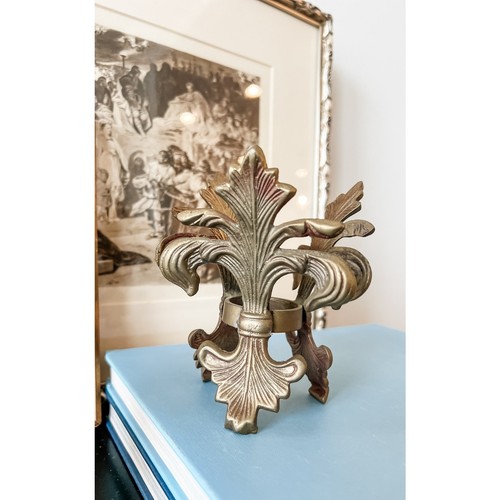 Ornate Fleur de Lis Cast Brass Stand