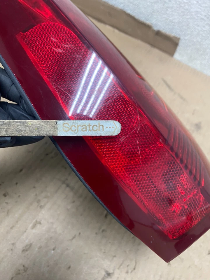 Chevrolet Monte Carlo 2006 a 2007 conductor izquierdo luz trasera lateral izquierda U8644 DW Foto 4 de 4