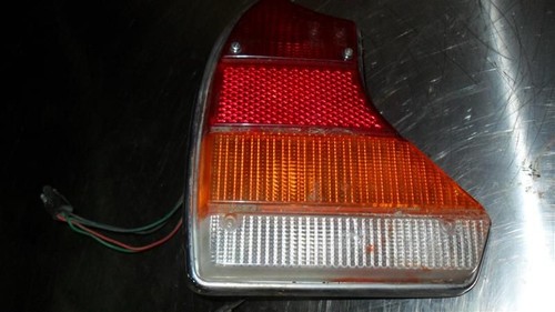 Drivers Tail Light for 80-87 Jaguar XJ6 - Picture 2 of 8