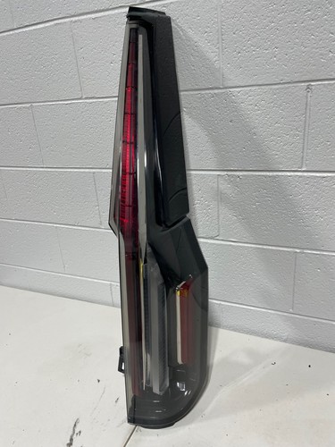 2021 2022 2023 2024 CADILLAC ESCALADE TAILLIGHT TAIL LIGHT RH RIGHT LED OEM - Picture 2 of 4